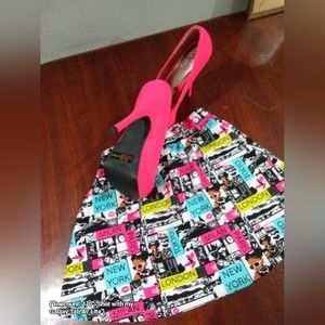 LADIES DESIGN LOVE PINK PLATFORM HEELED WITH FREE MINI SKIRT YOU BUY TIGHTS